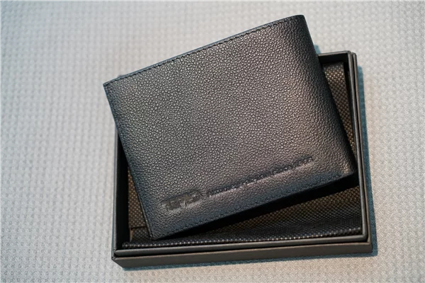 Leather Wallet NT$5000